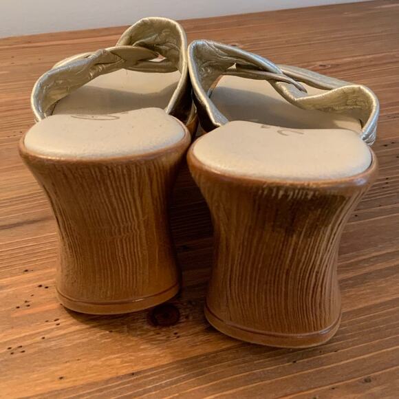 Onex Women's Puffy Sandals size 40 - Picture 5 of 8